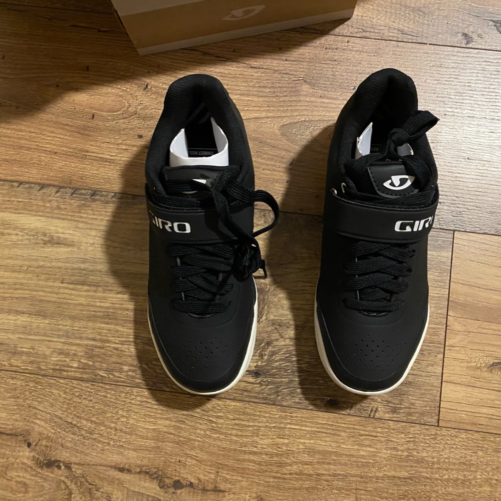 NIB Home Giro Chamber II Downhill Bicycle Shoes Size 42/ US9 - Picture 3 of 8